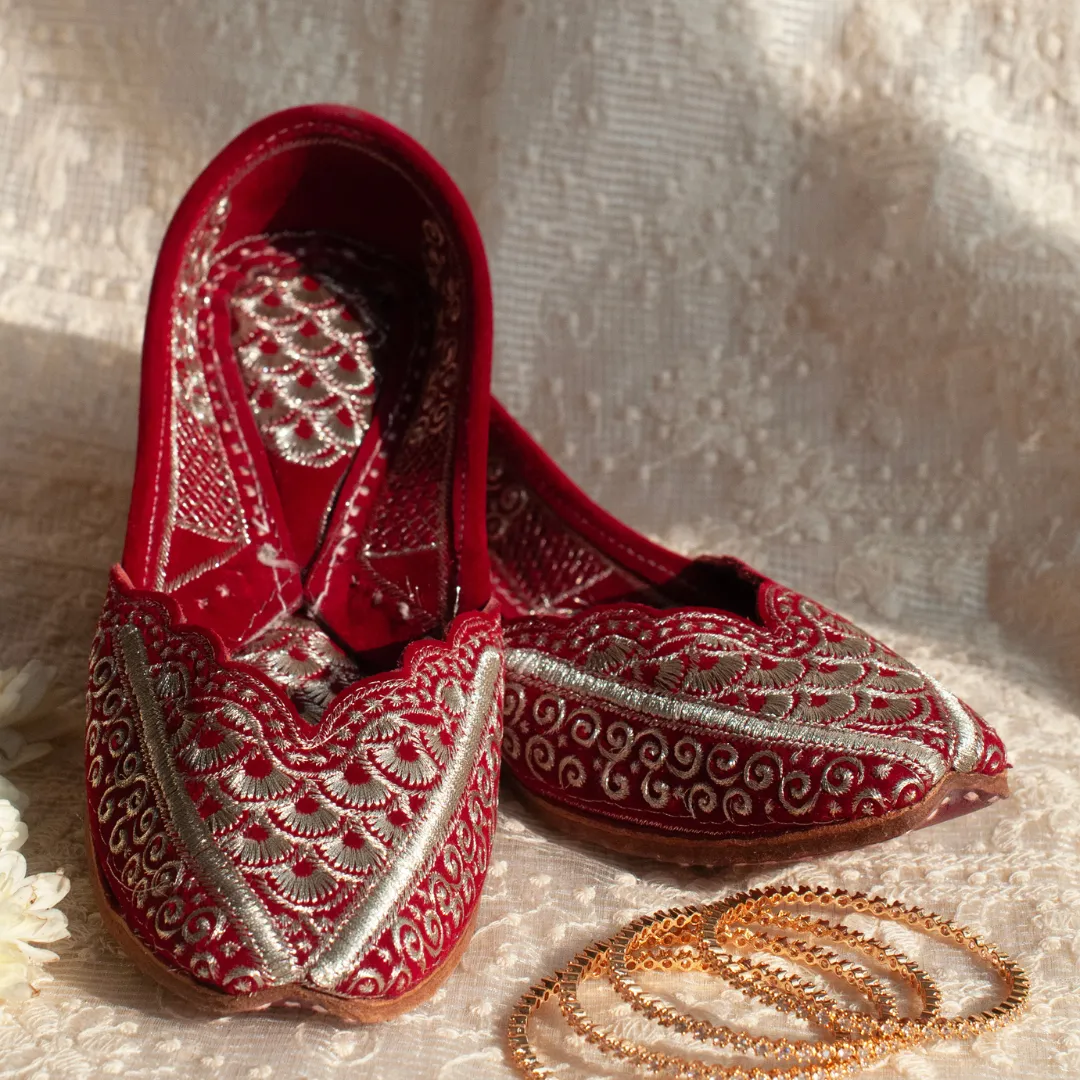 Gulnaar Red Handcrafted Zari Jutti