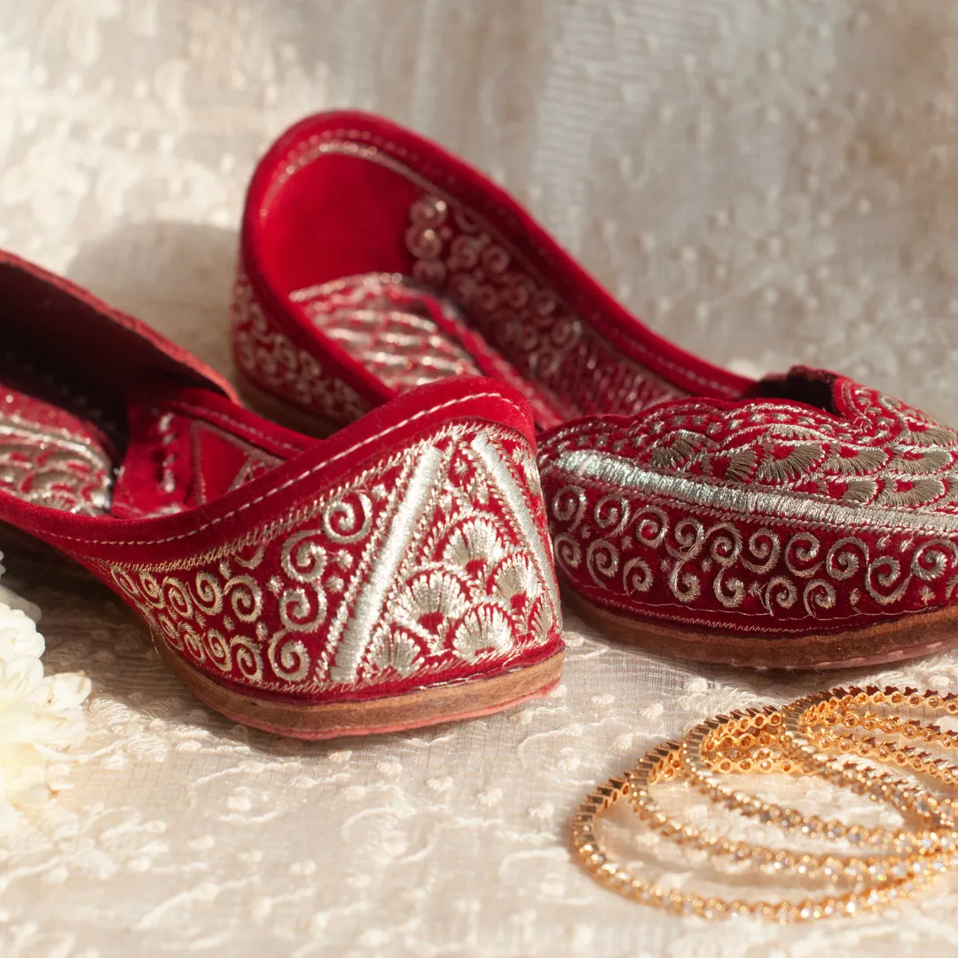 Gulnaar Red Handcrafted Zari Jutti