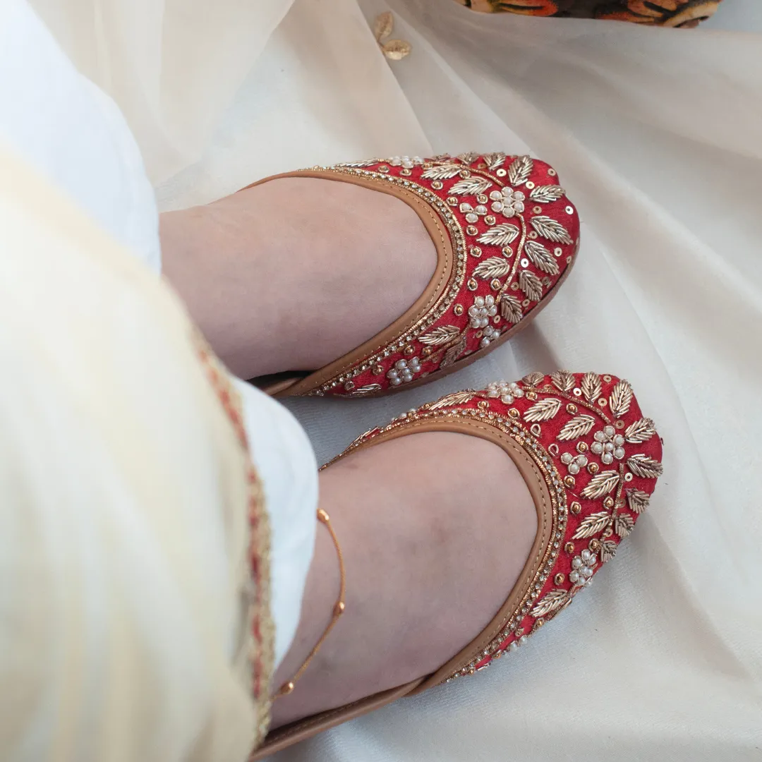 Surkh Red Handcrafted Beaded Threadwork Jutti
