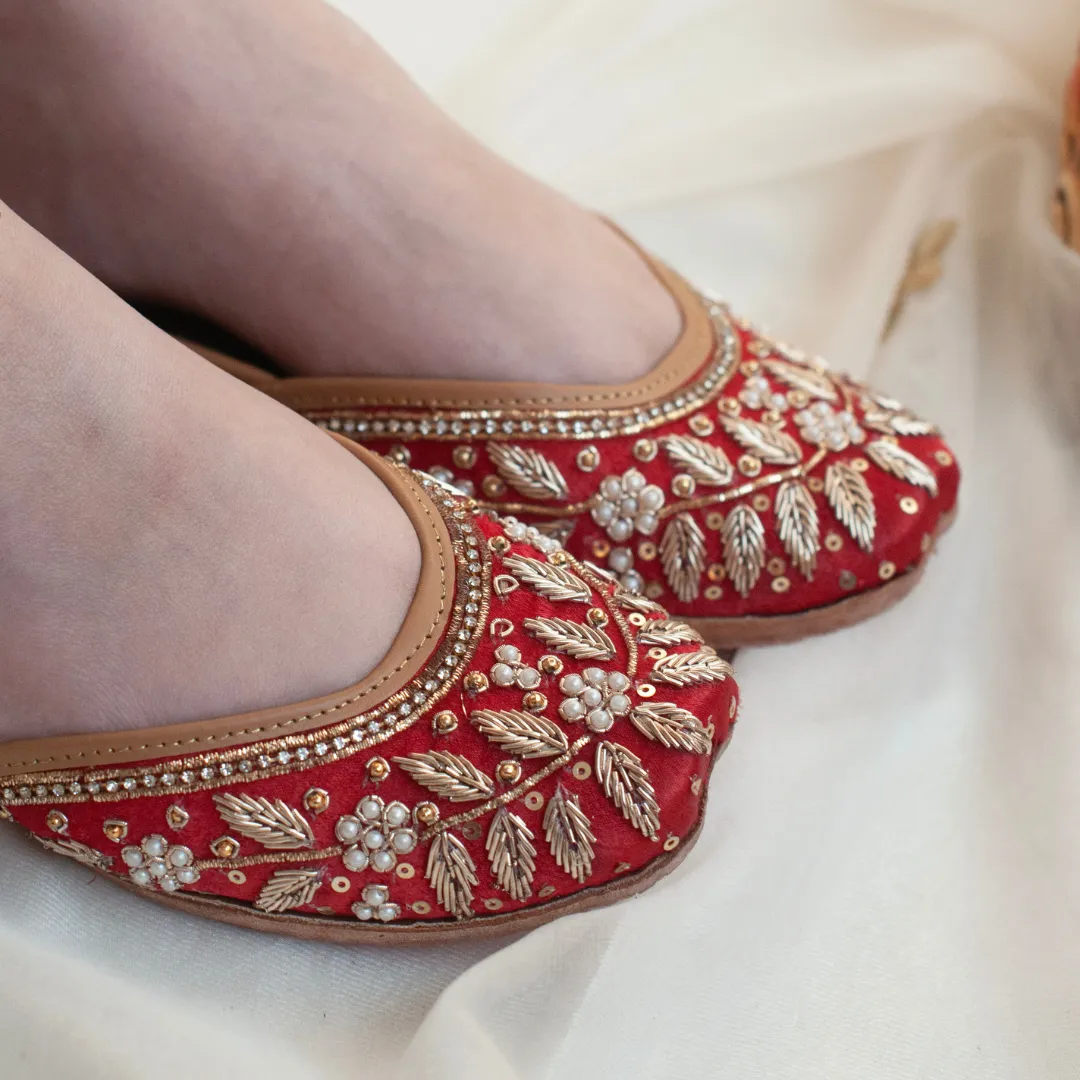 Surkh Red Handcrafted Beaded Threadwork Jutti